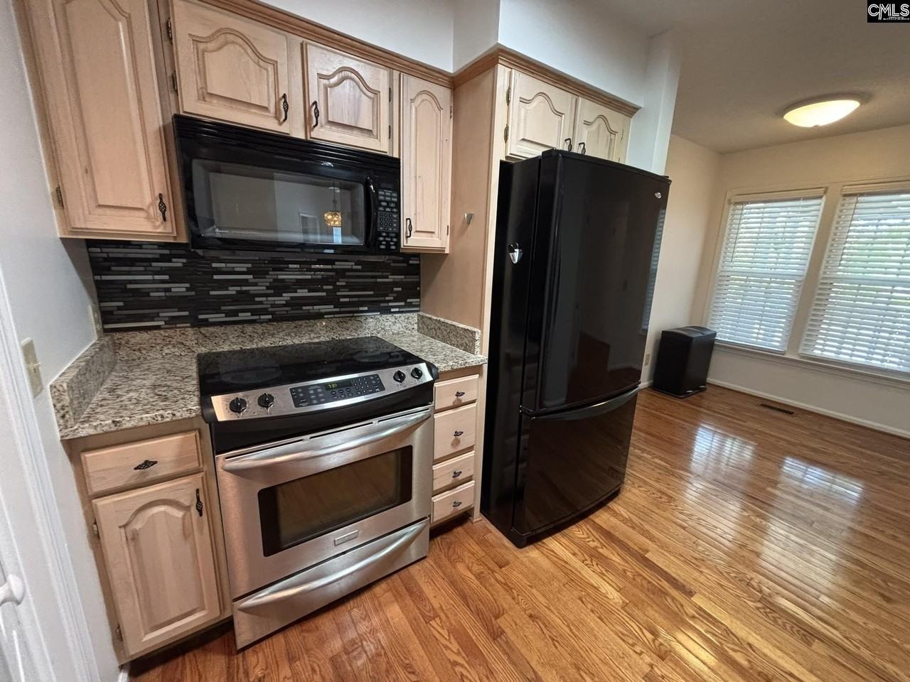 221 Timberlake Dr - Photo 5 of 25