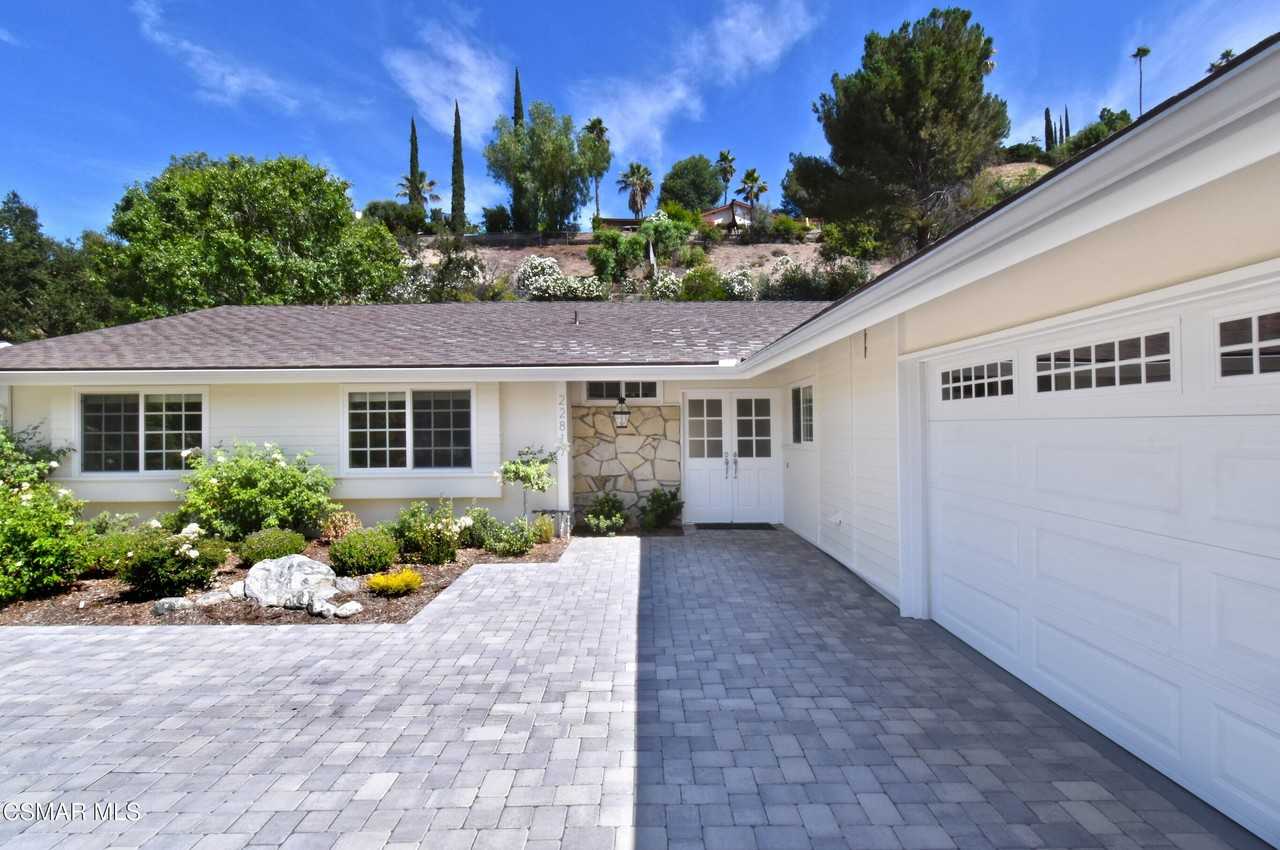 22817 Pera Rd - Photo 4 of 39