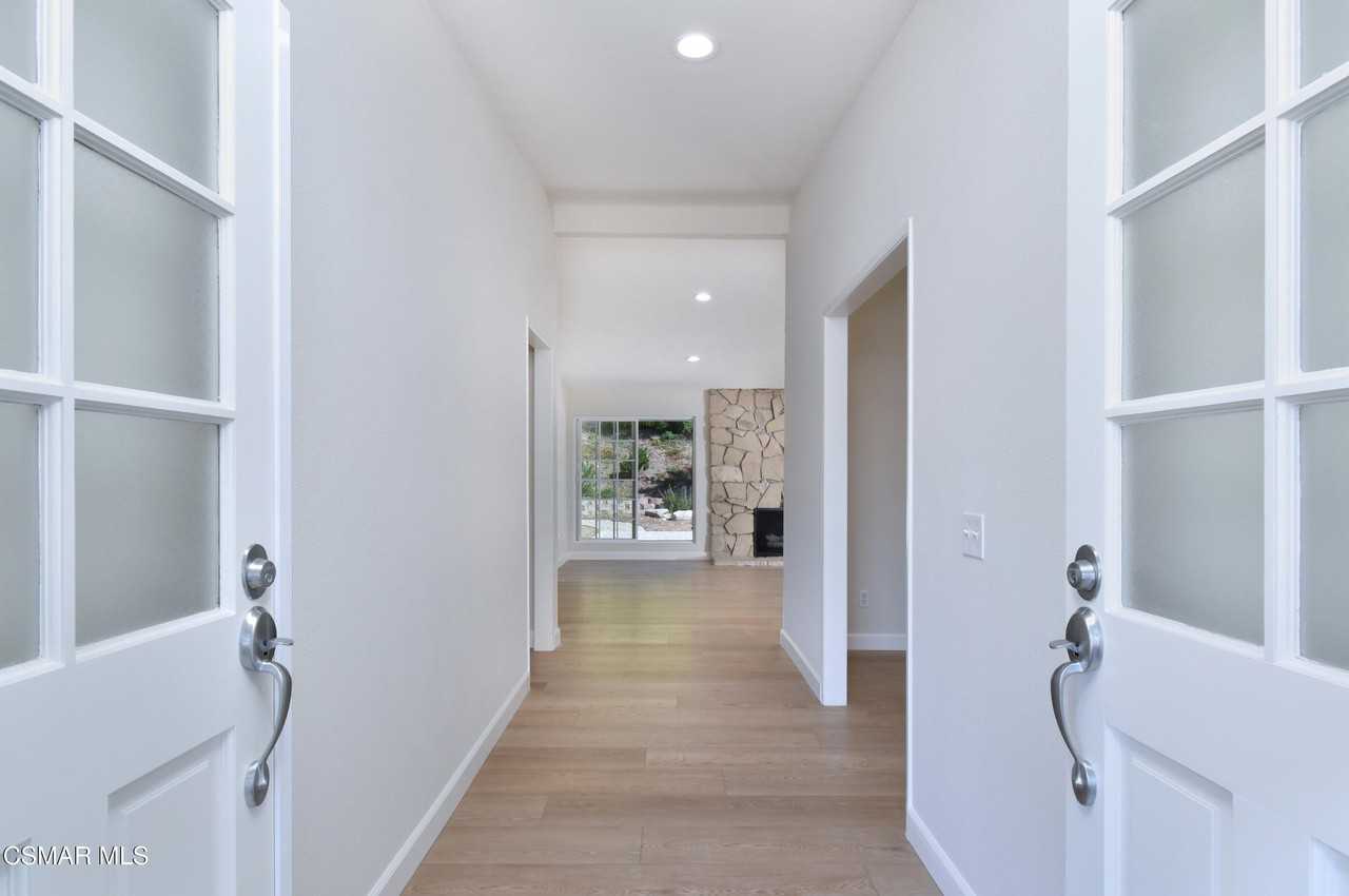 22817 Pera Rd - Photo 5 of 39