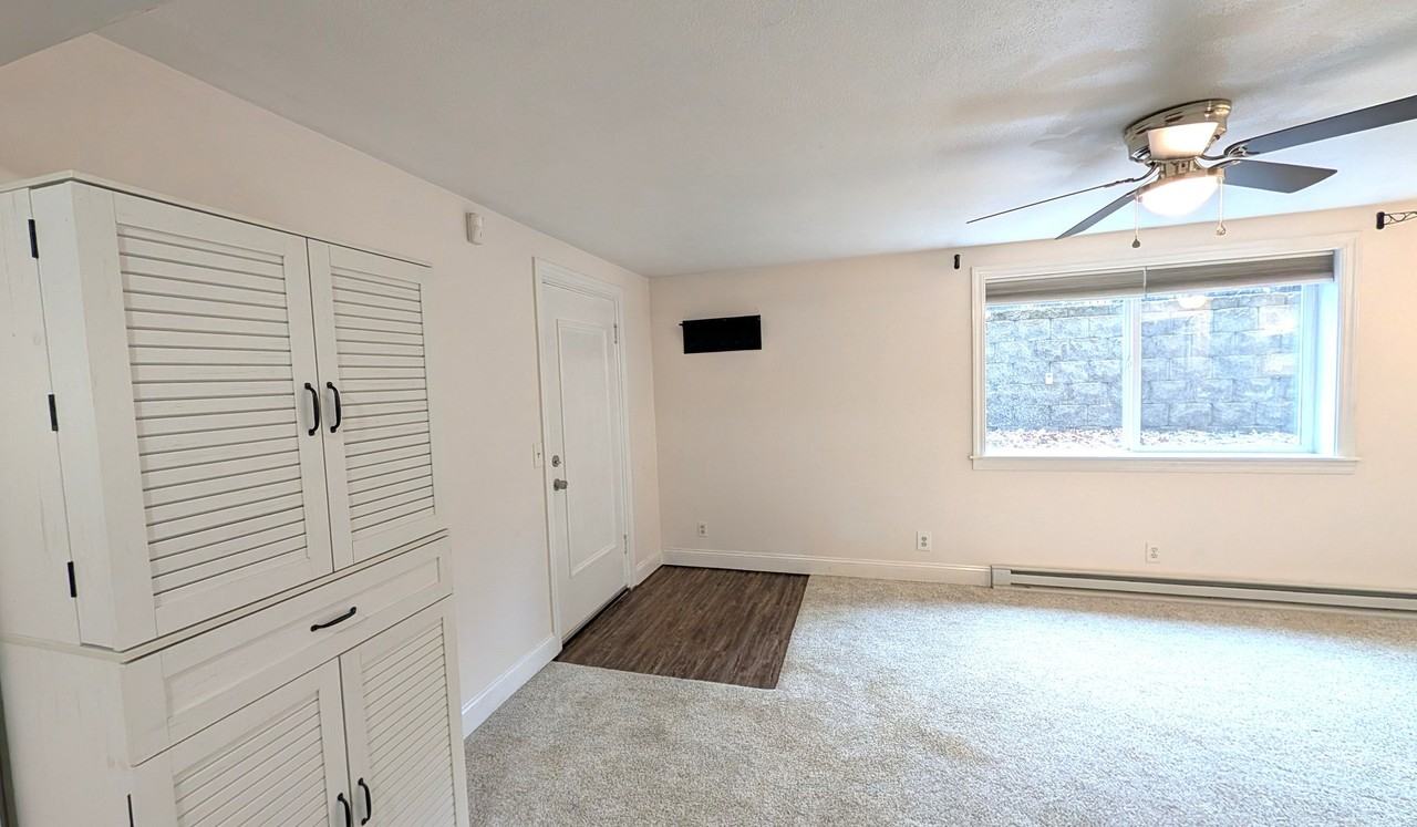 1109 S Walnut St #5 - Photo 5 of 14