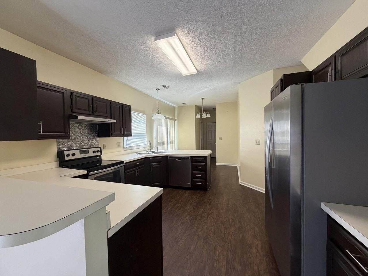 160 Wainwright Mnr - Photo 7 of 18