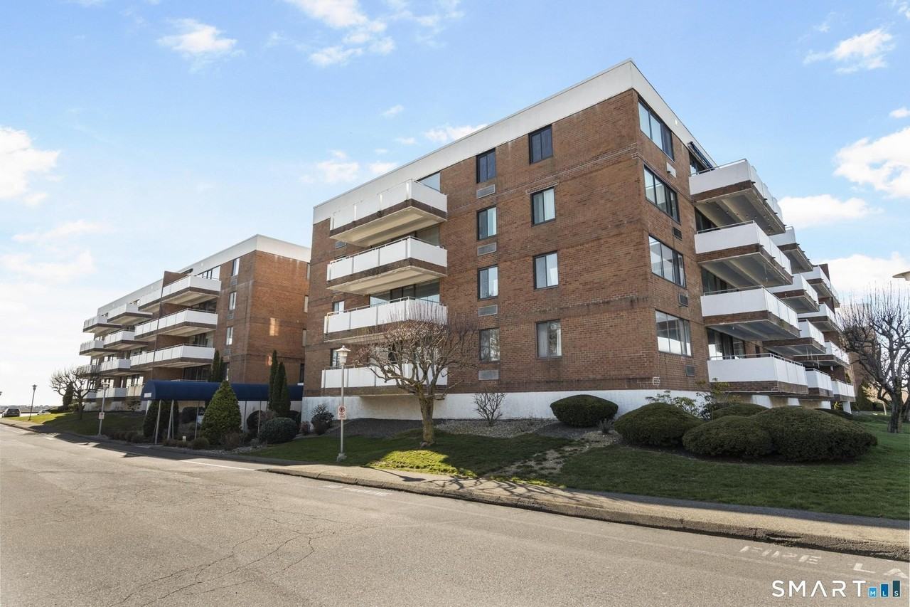 1460 Elm St Unit 124 - Photo 2 of 30