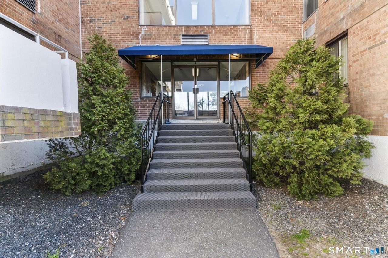 1460 Elm St Unit 124 - Photo 4 of 30