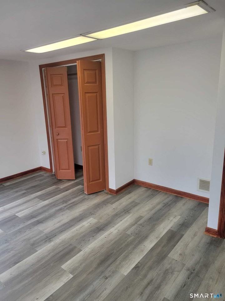 1 Barristers Ct 2nd Fl - Photo 5 of 12