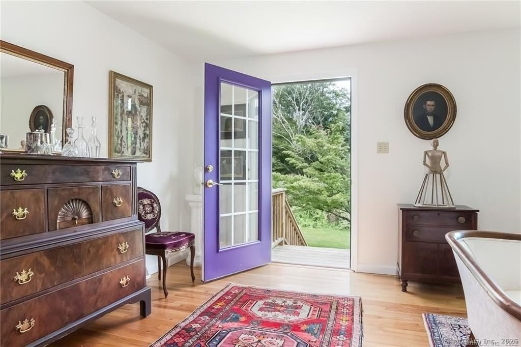 54 Jacobs Ln - Photo 3 of 33