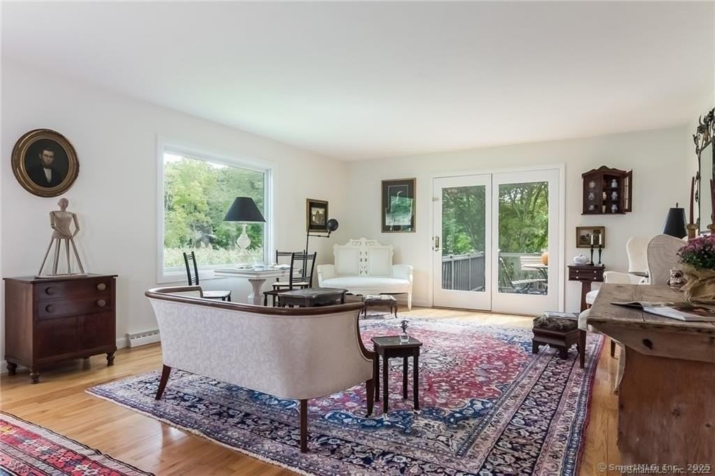 54 Jacobs Ln - Photo 4 of 33