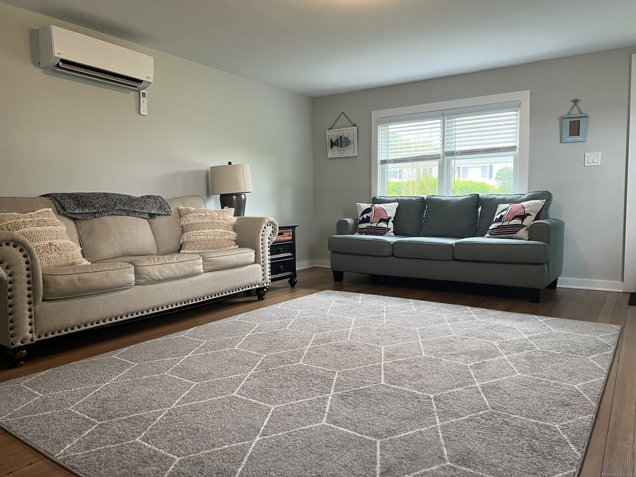 61 Old Black Point Rd - Photo 6 of 27