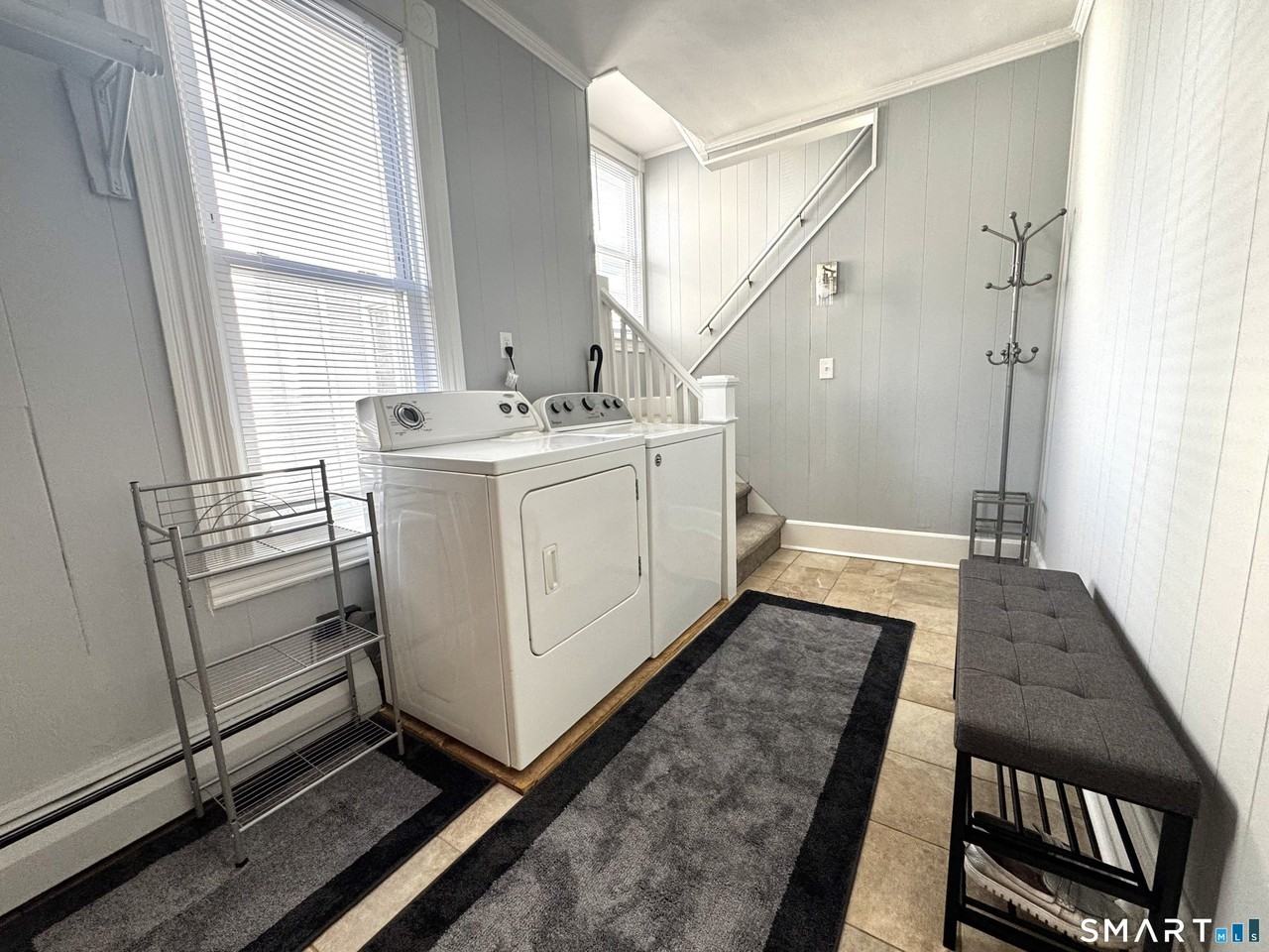 10 Bayview Ave - Photo 3 of 16