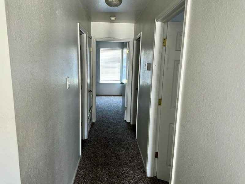 402 Topeka Ct #B - Photo 6 of 16