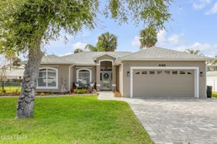 646 S Pine St - Photo 1 of 1