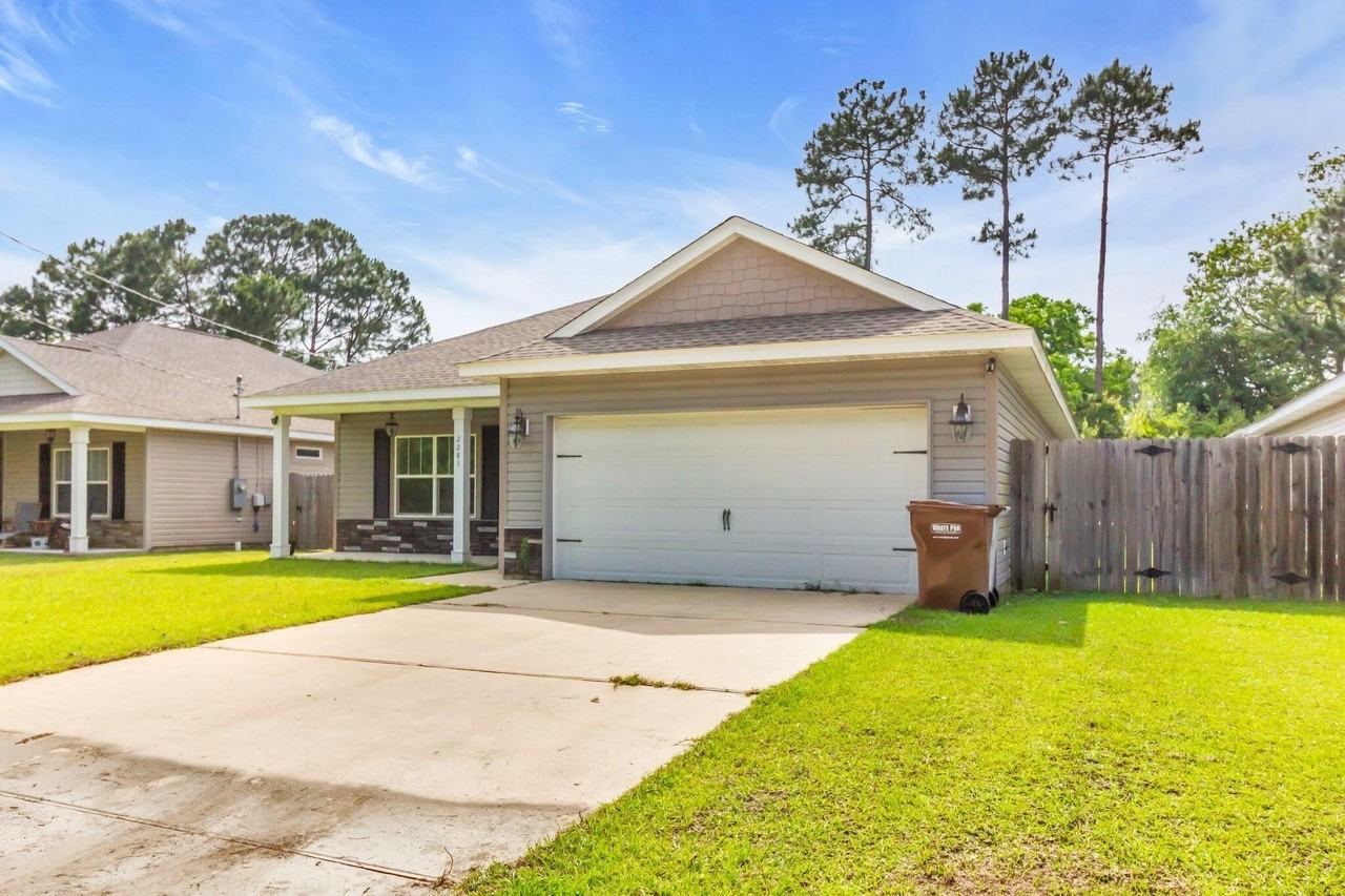 2281 Tom St - Photo 2 of 35