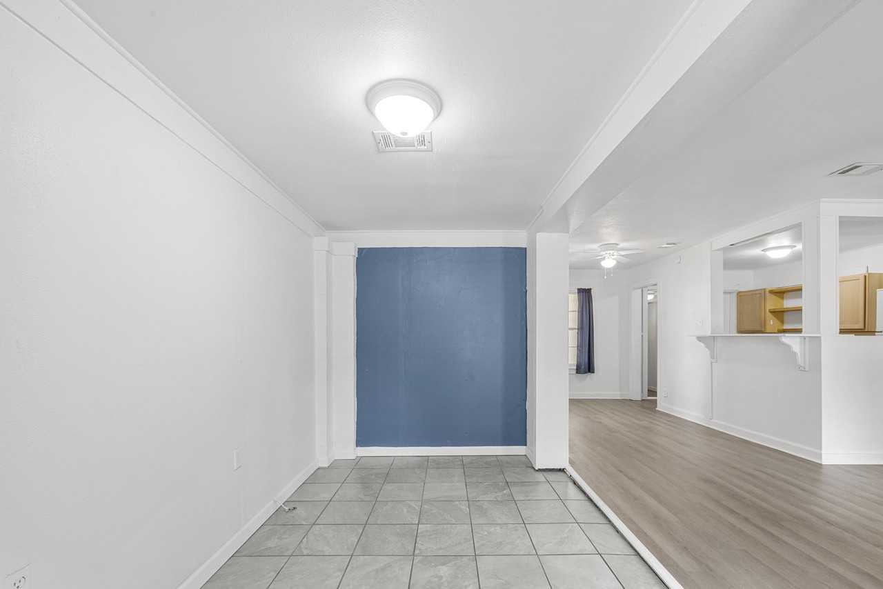 324 Dixie St - Photo 5 of 34