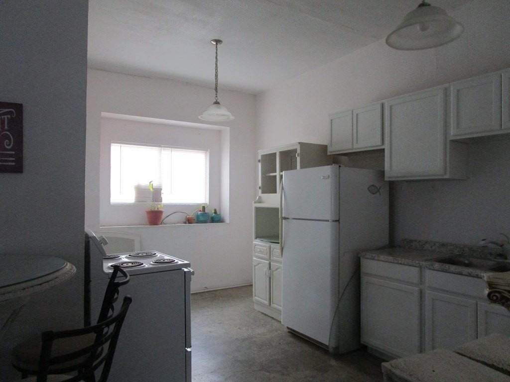 1816 Old Pioneer Rd - Photo 5 of 16