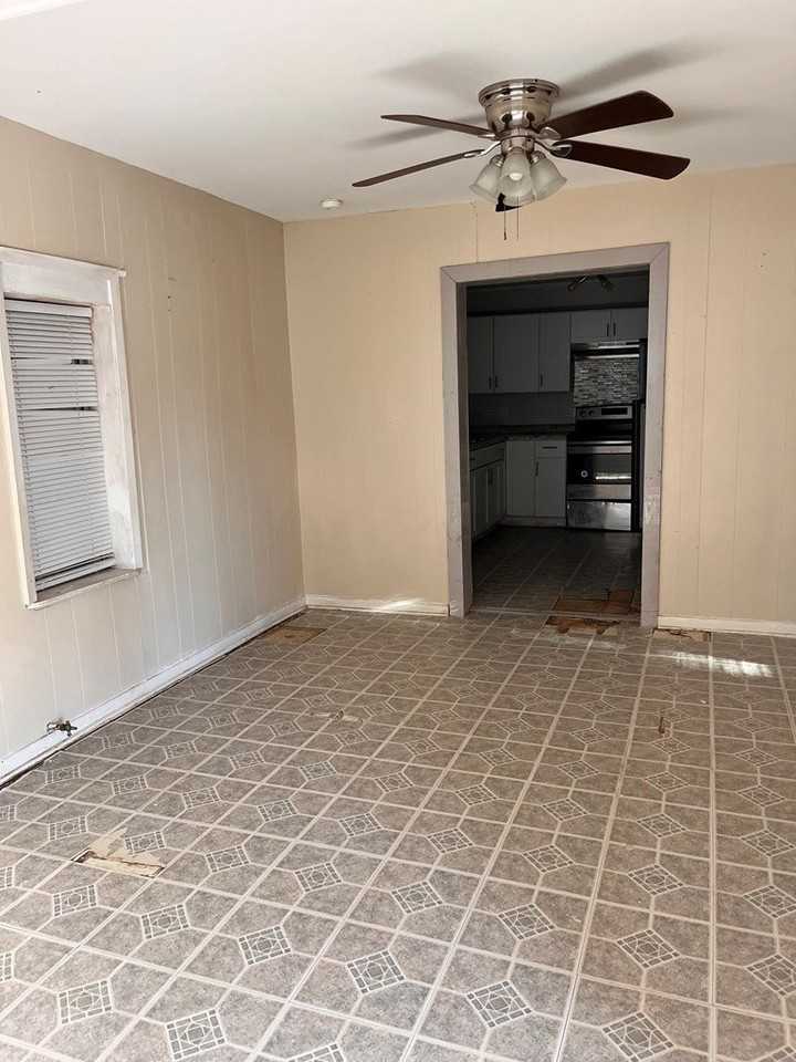 1295 Bryan St - Photo 4 of 10