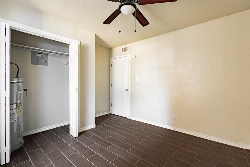 1385 Rivera Dr - Photo 2 of 11