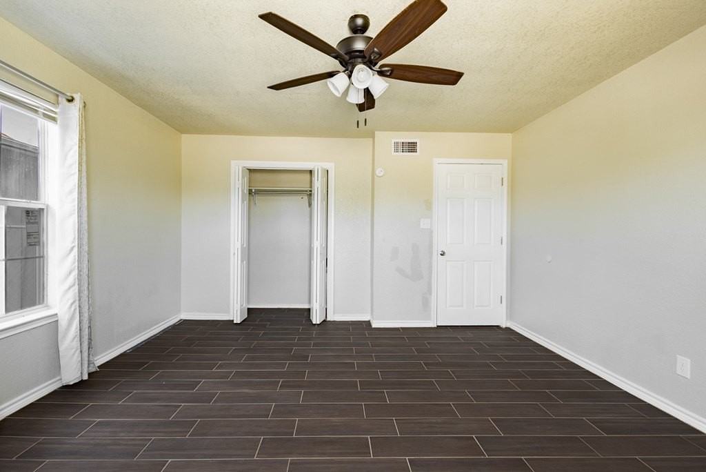 1385 Rivera Dr - Photo 4 of 11