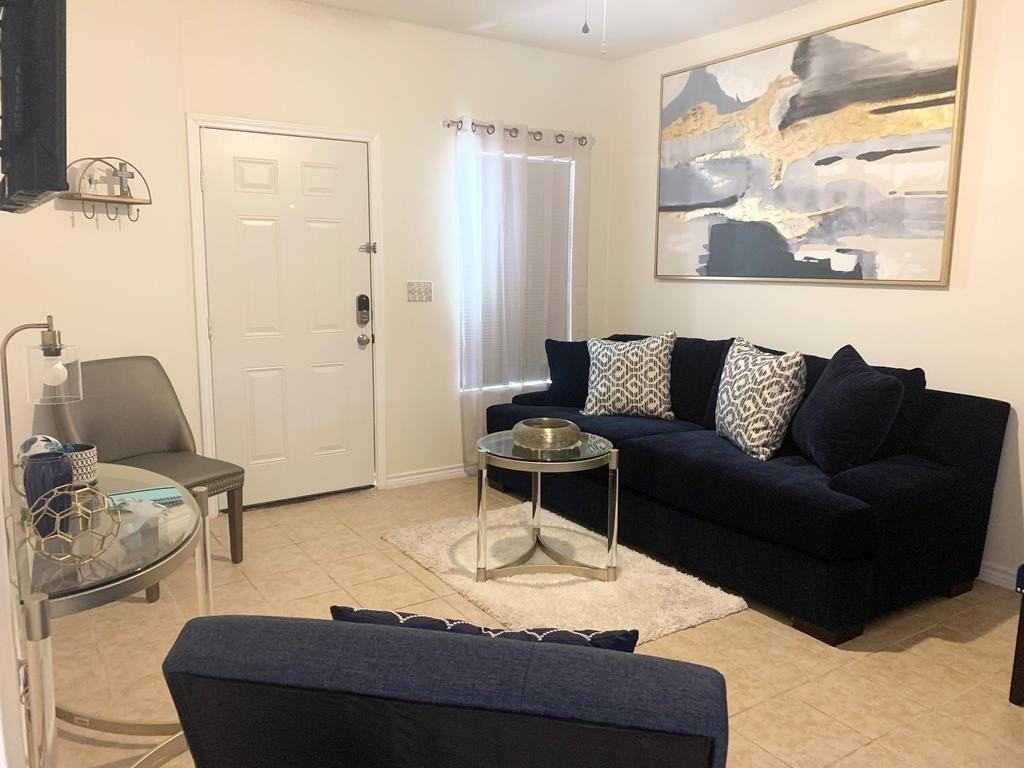 391 Riverside Dr - Photo 4 of 13