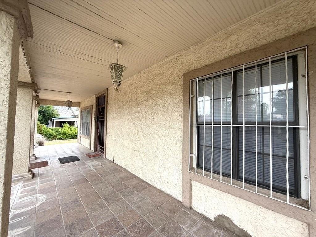 583 N Monroe St - Photo 4 of 23