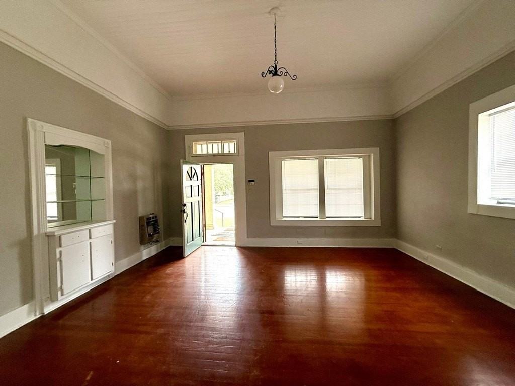 583 N Monroe St - Photo 7 of 23