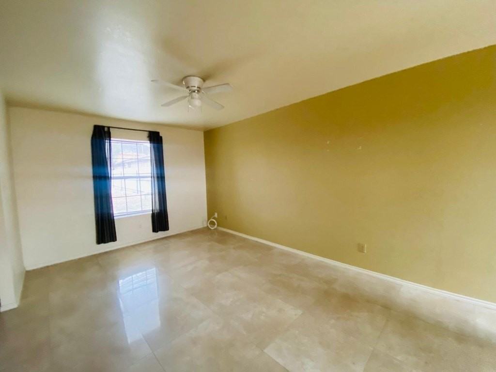 2903 Patzcuaro Dr - Photo 3 of 24