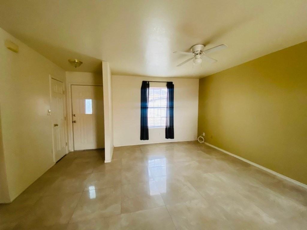 2903 Patzcuaro Dr - Photo 4 of 24