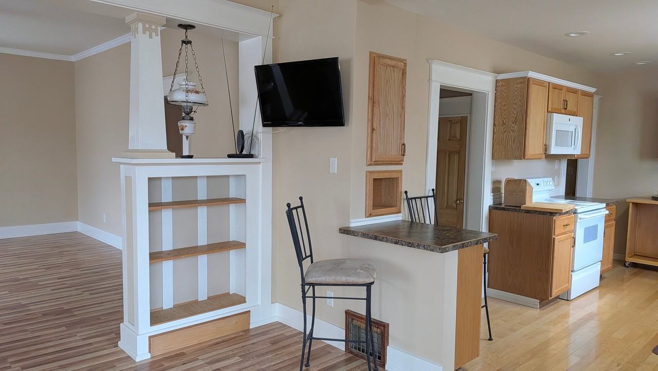 204 6th St Sw - Photo 6 of 17