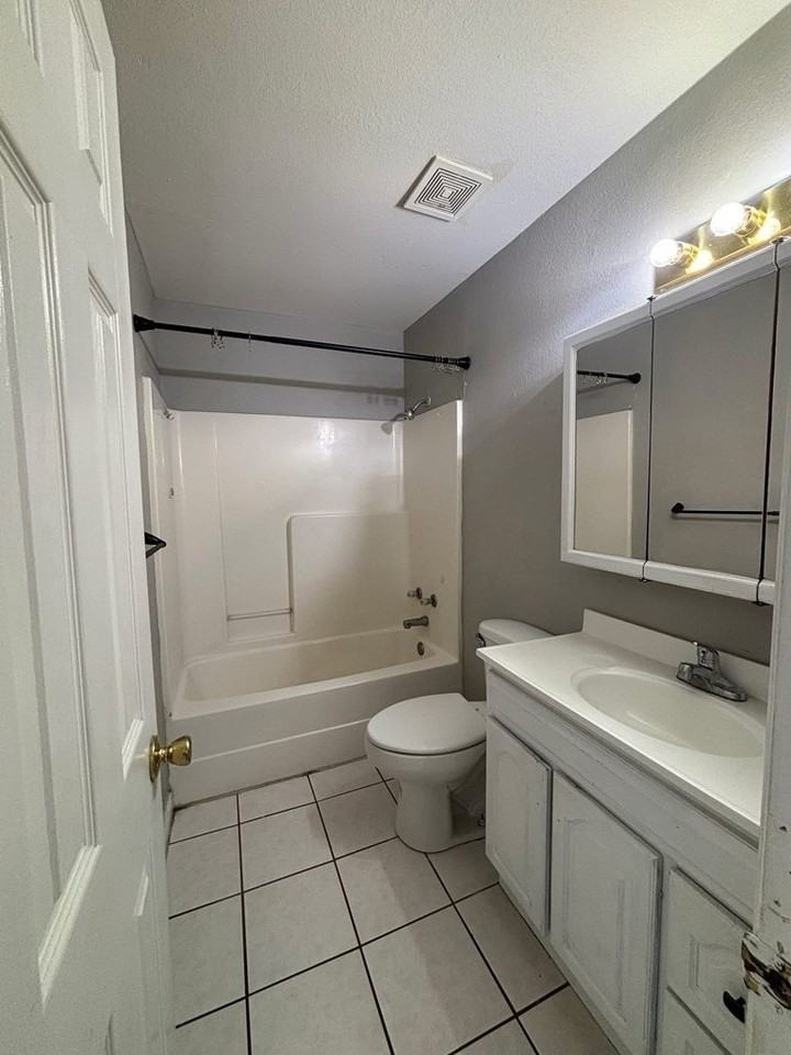 2267 N Veterans Blvd - Photo 7 of 12