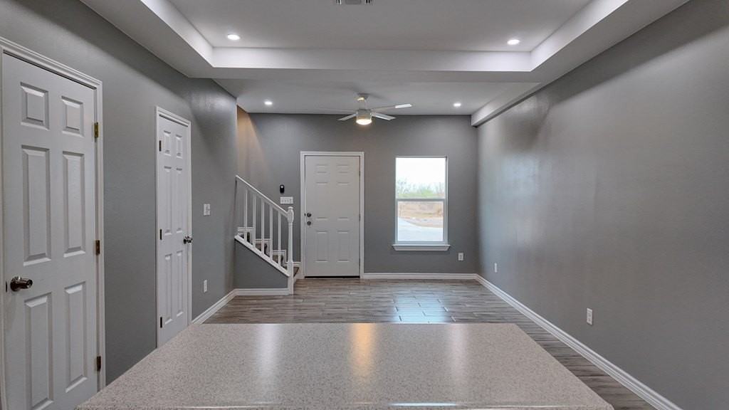 416 J R Rodriguez Cir - Photo 6 of 26
