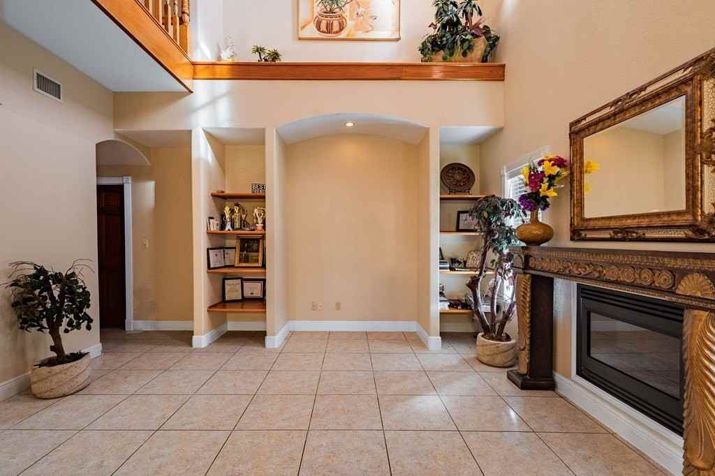 2201 Zacatecas Dr - Photo 5 of 50