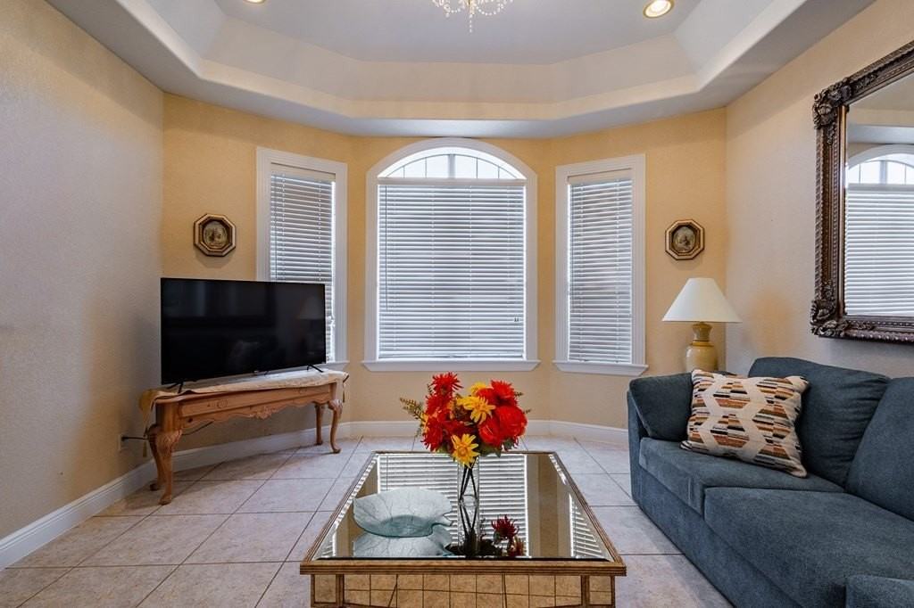 2201 Zacatecas Dr - Photo 7 of 50