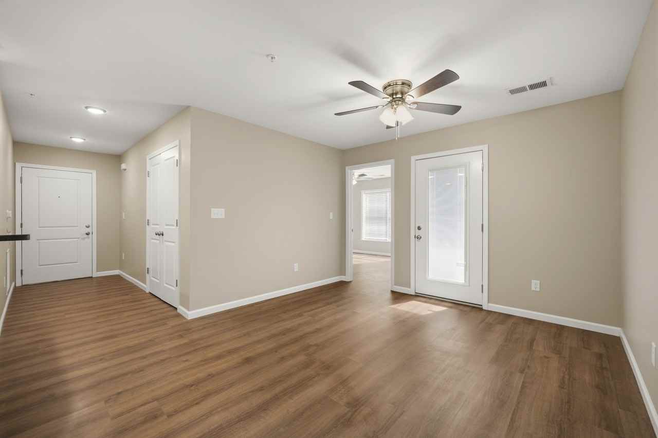 2319 Lantern Ridge Drive - Photo 7 of 44