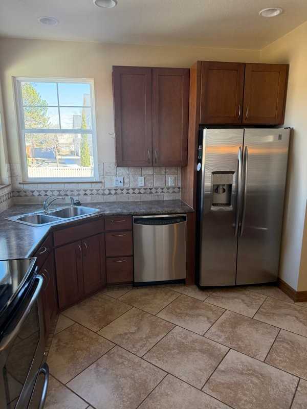 5356 Cornerstone Dr - Photo 5 of 20