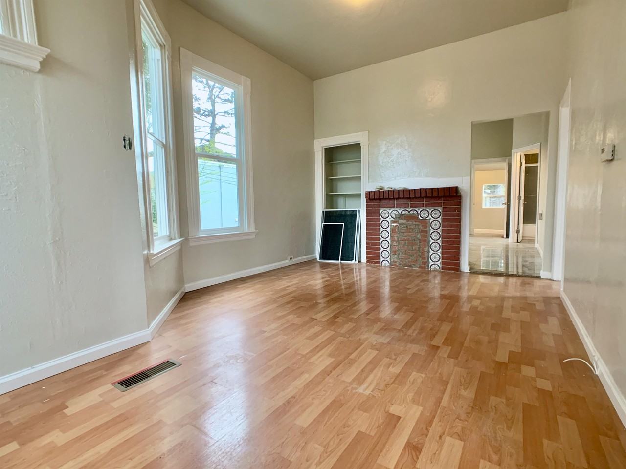 1515 6th St #1 - Photo 2 of 18