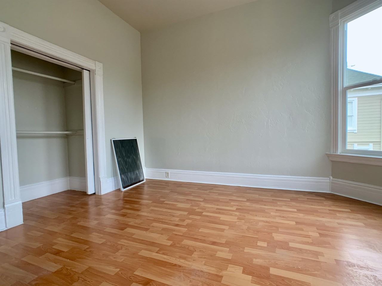 1515 6th St #1 - Photo 4 of 18