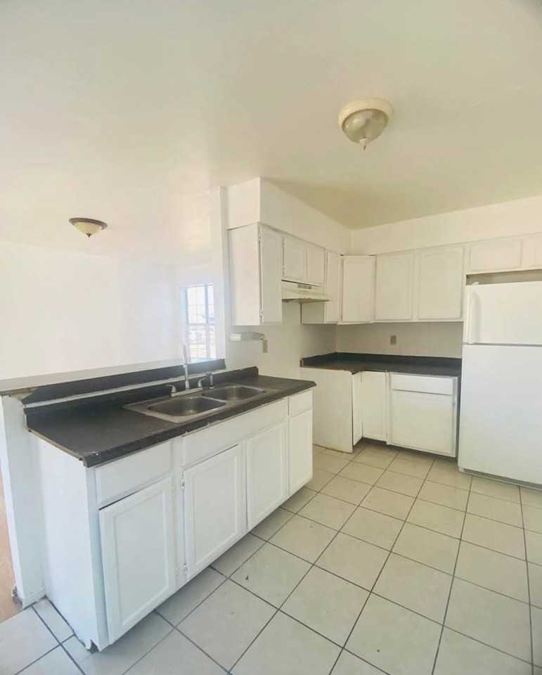 2303 Pecan Dr - Photo 2 of 12