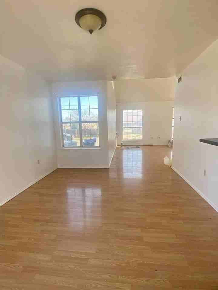 2303 Pecan Dr - Photo 5 of 12