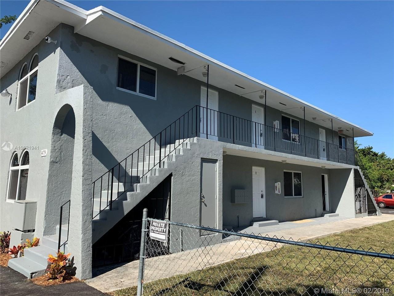 6Plex 1479 NW 16 ST - Photo 2 of 12