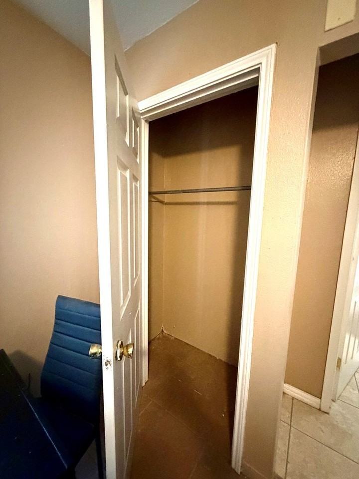 2341 Edna Dr - Photo 4 of 12