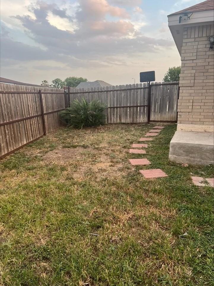 3437 Cole St - Photo 4 of 14