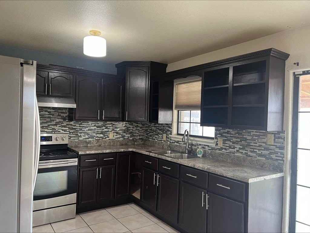 3437 Cole St - Photo 6 of 14