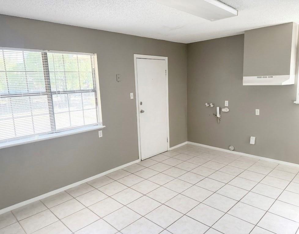 1626 Bowles St - Photo 6 of 13