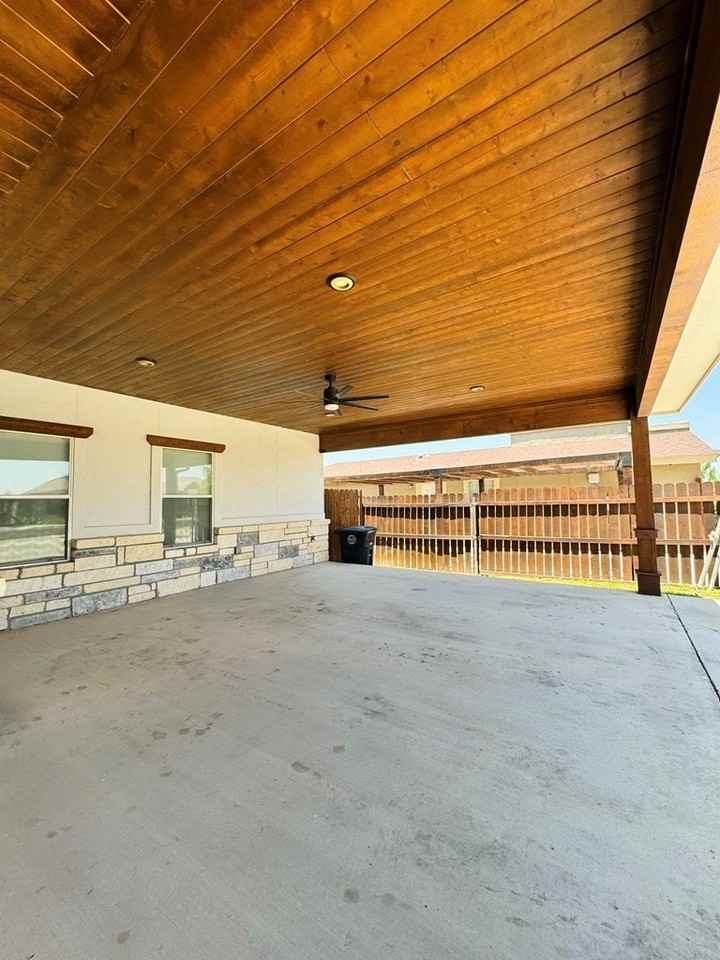 2301 Lemonwood St - Photo 2 of 28