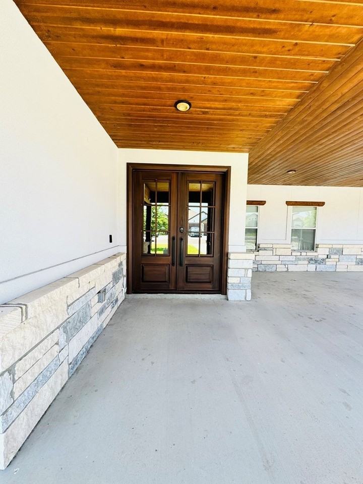 2301 Lemonwood St - Photo 3 of 28