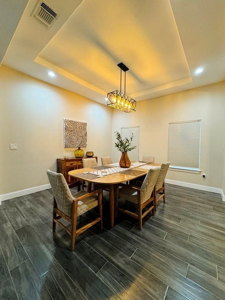 2301 Lemonwood St - Photo 5 of 28