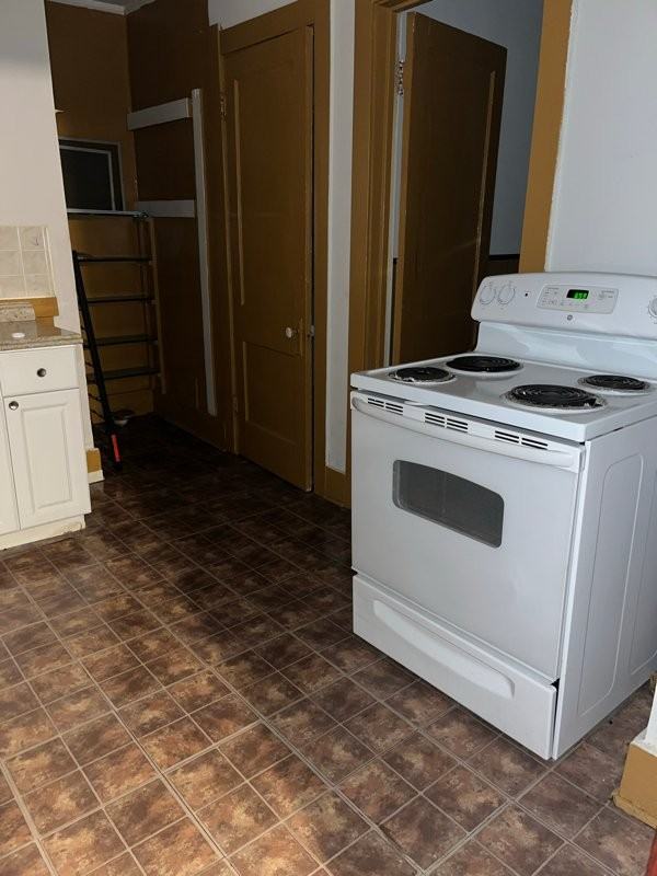 154 Austin St #2 - Photo 6 of 8