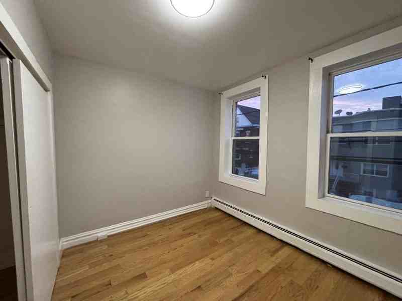 407 61st St - Photo 7 of 8