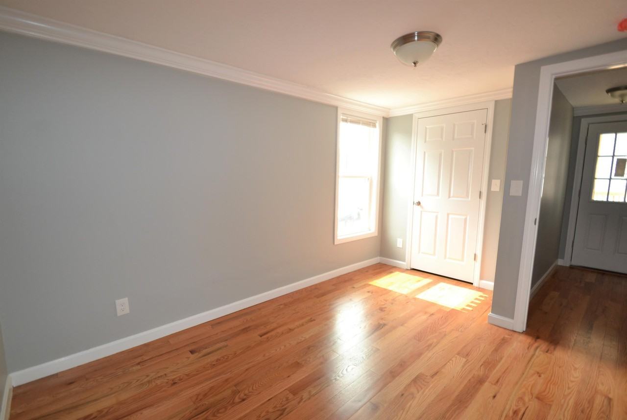 19 Dean Street - Photo 7 of 10