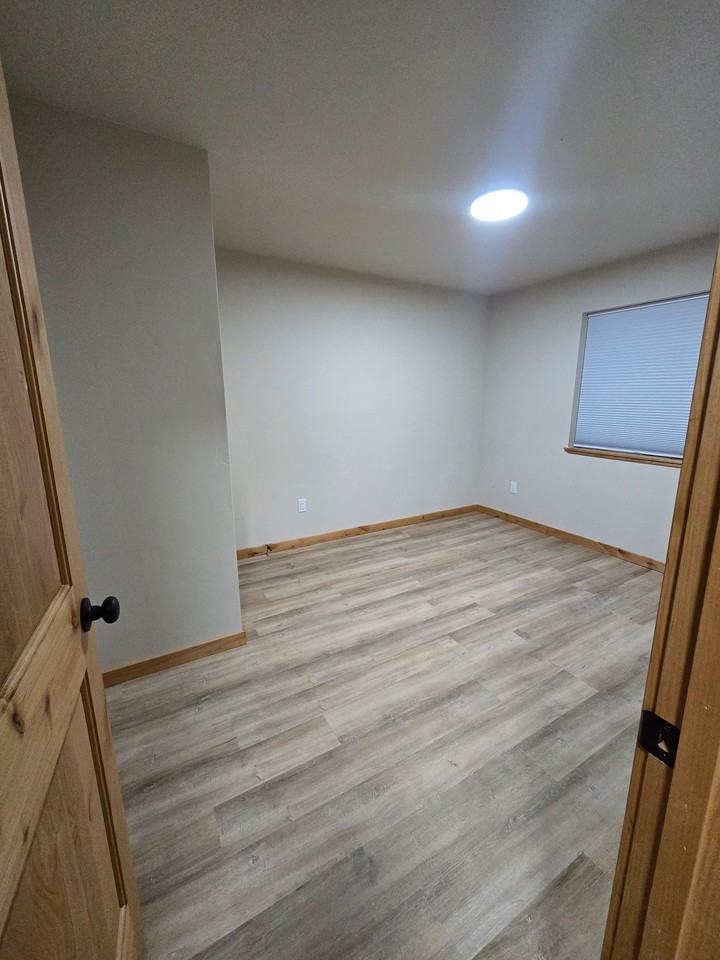 1679 Montana St #B - Photo 3 of 5