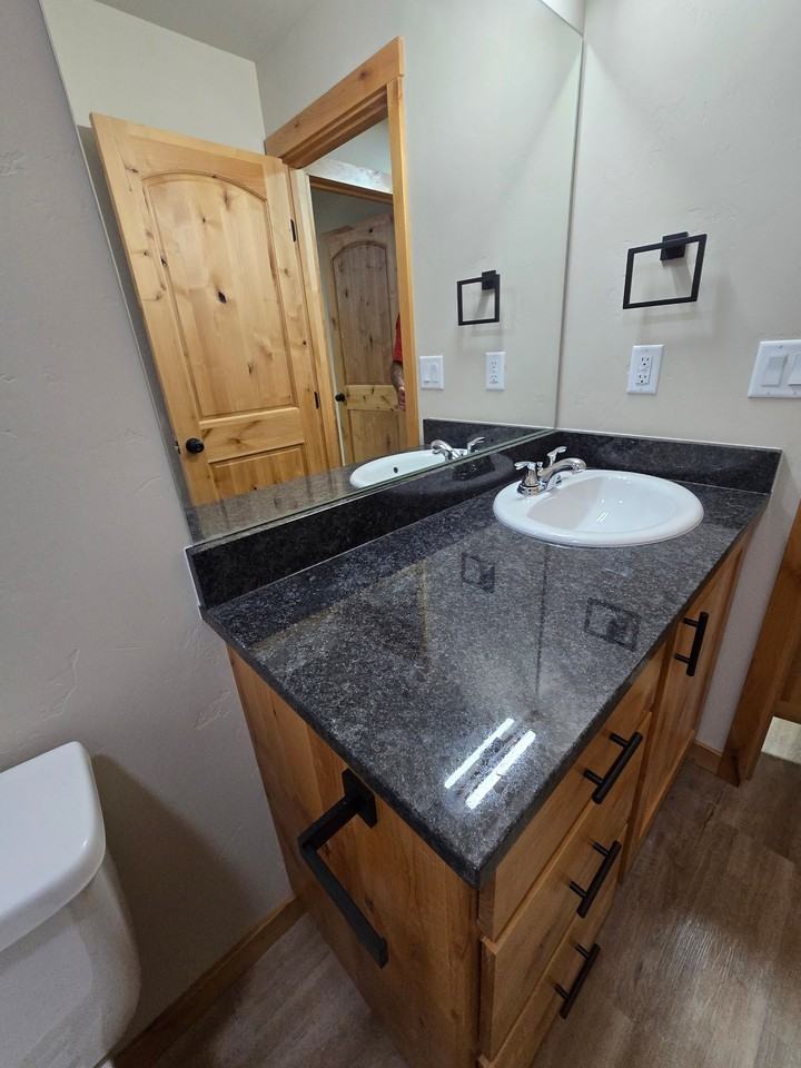 1679 Montana St #B - Photo 4 of 5