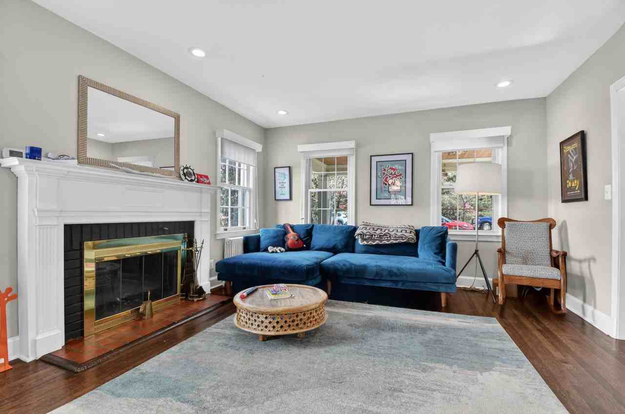 6228 30th St Nw - Photo 7 of 10